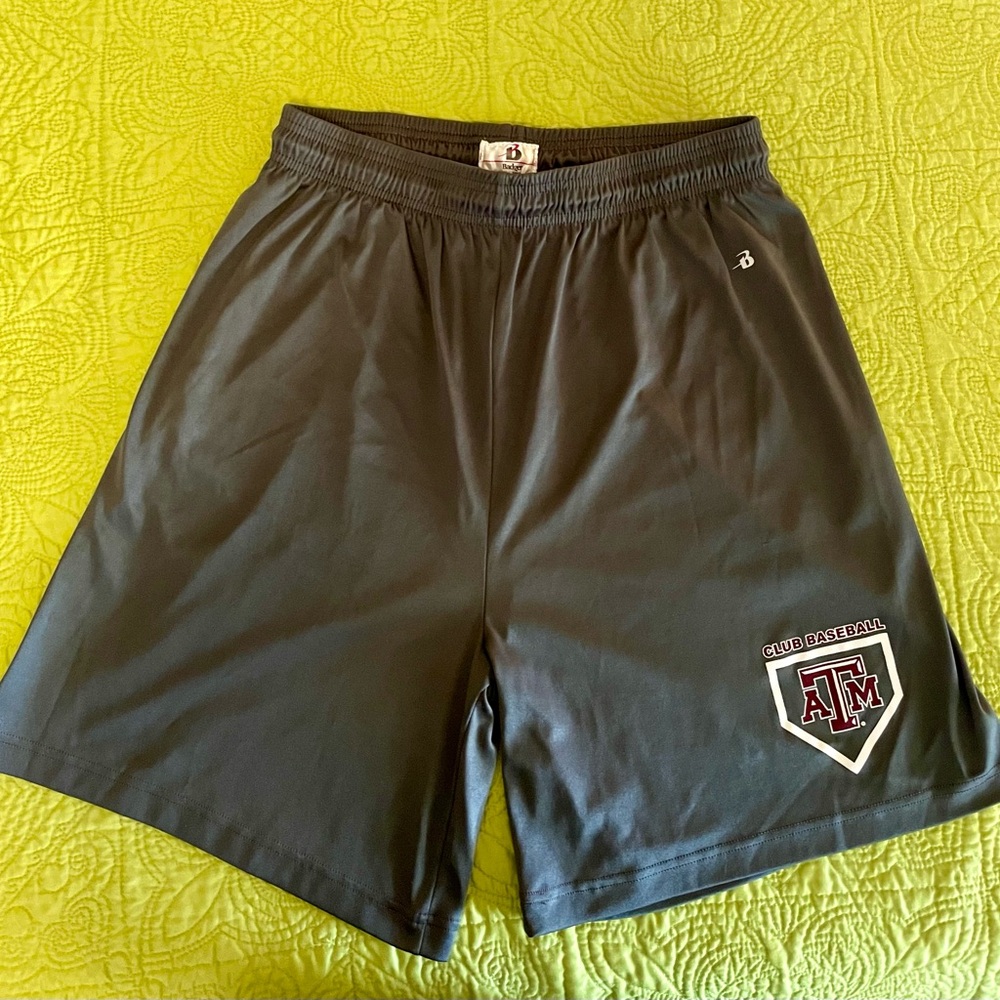 Men’s Dark Gray Size Medium Texas A&M Club Baseball Athletic Shorts